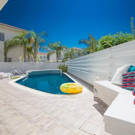 Kalamies Family Villa Protaras
